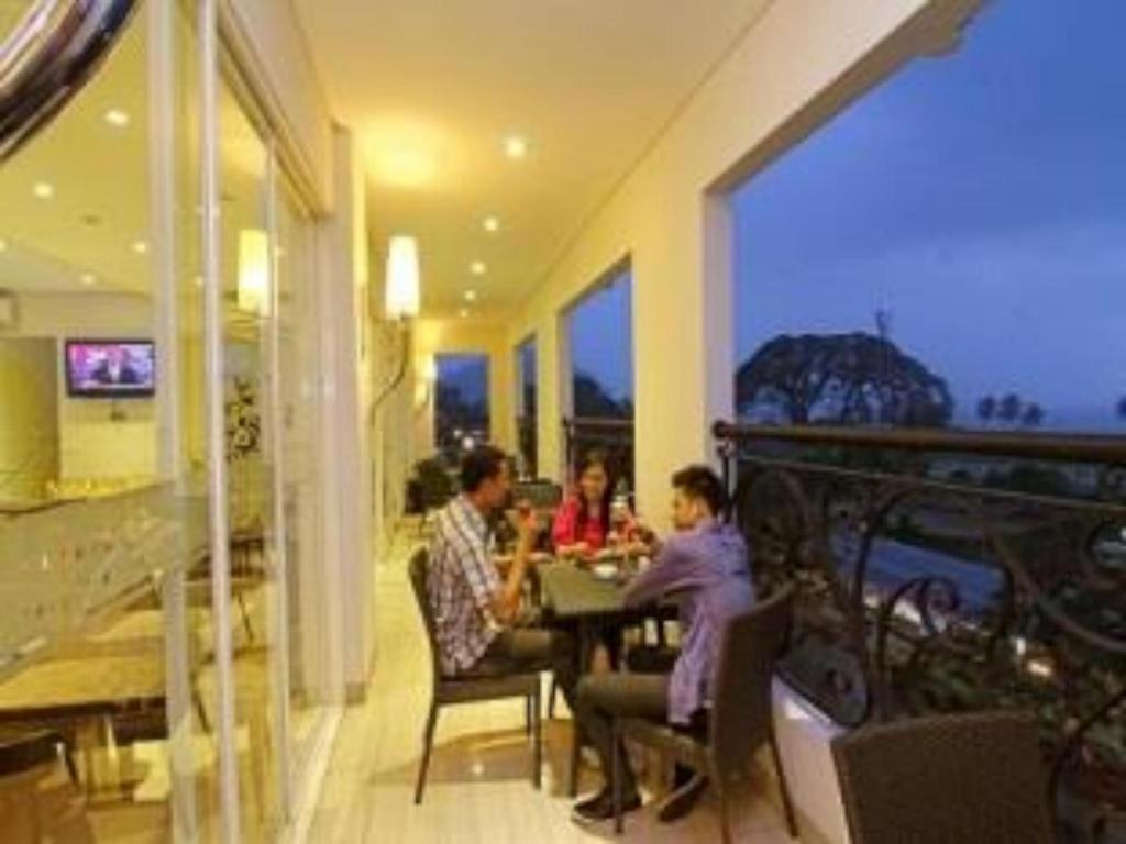 Hw Hotel Padang (Sumatra)